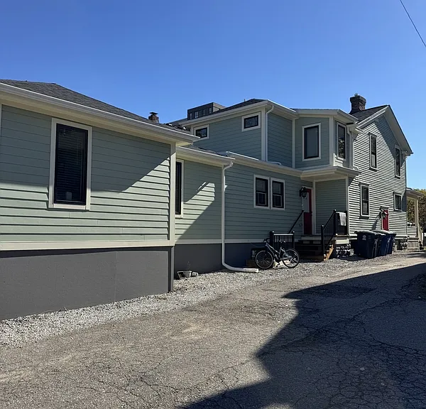 331 E Ann St #2 — Photo 3