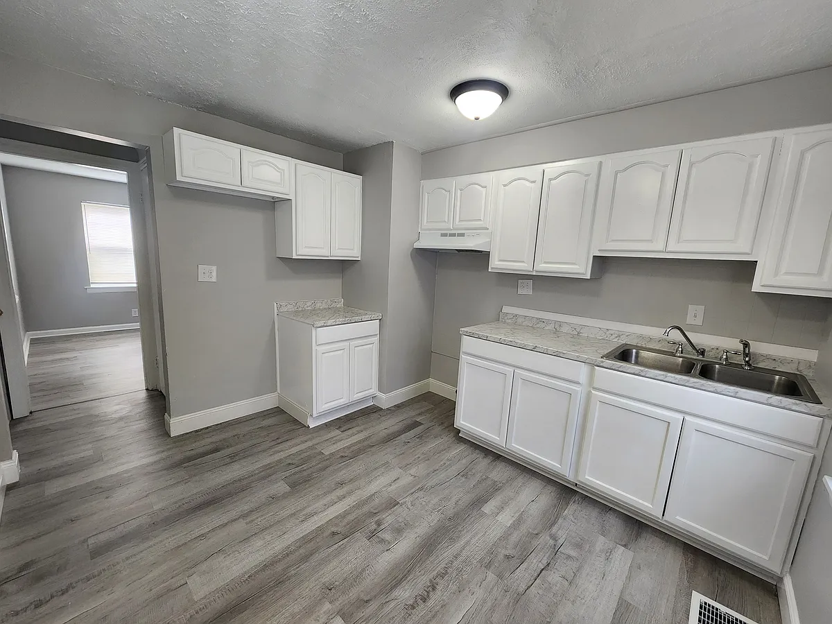 Building Photo - 2519 Renwood Pl