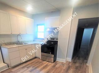 207 Irving St, Trainer, PA 19061