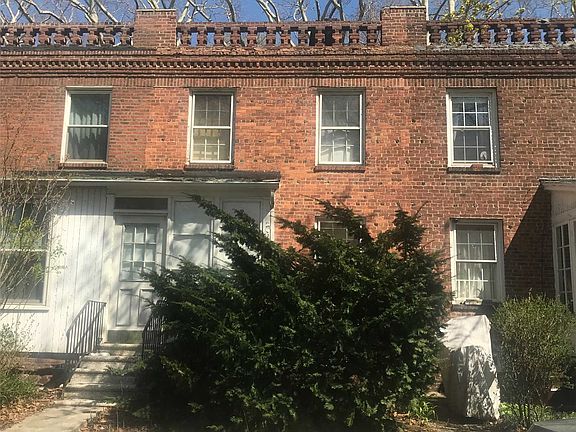 2nd image of 3911 46th St