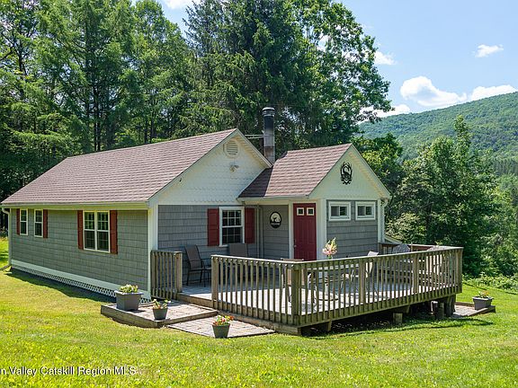 5th image of 142 Conklin Brook Road