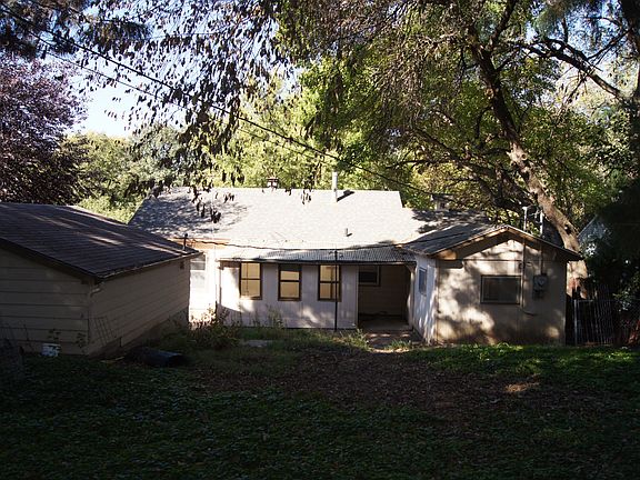 5th image of 420 S 40th St