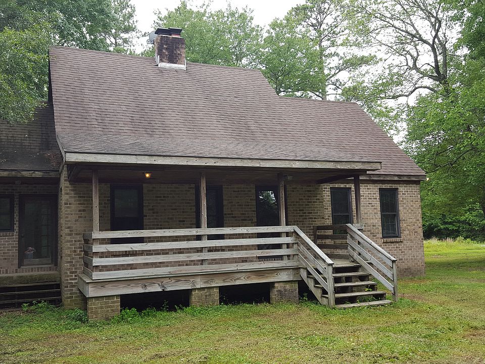 Great Brick Home located just off of Jackson Road.