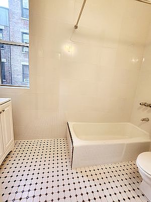 3rd image of 355 W 85th St #51