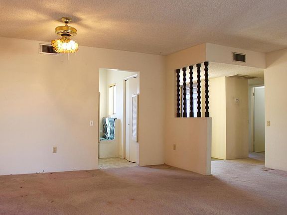 3rd image of 608 N Avenida Tortuga