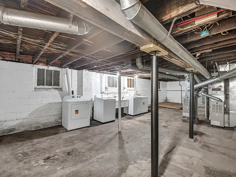 10515 Greenlawn Ave #1 — Photo 15