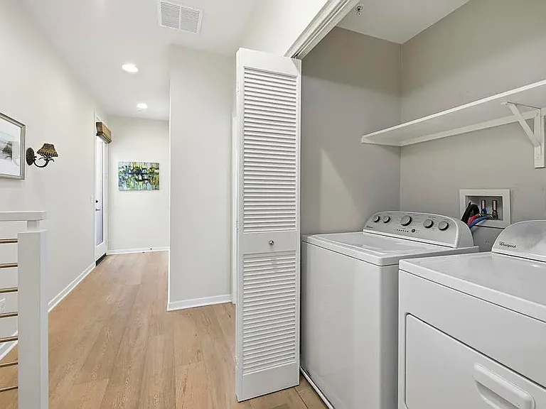 1566 Vista Del Mar Way #3 — Photo 24