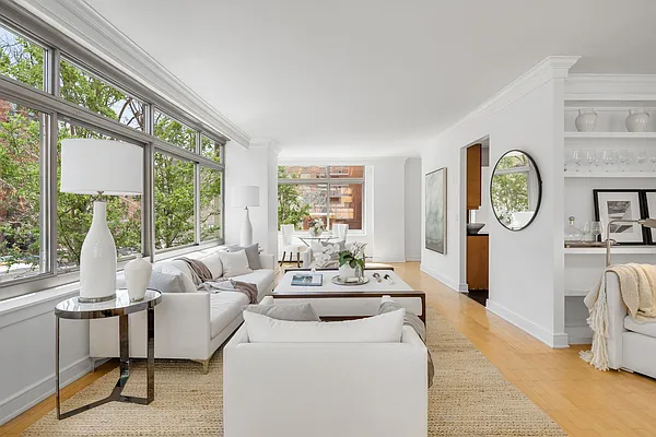 Sold by Compass | media 33