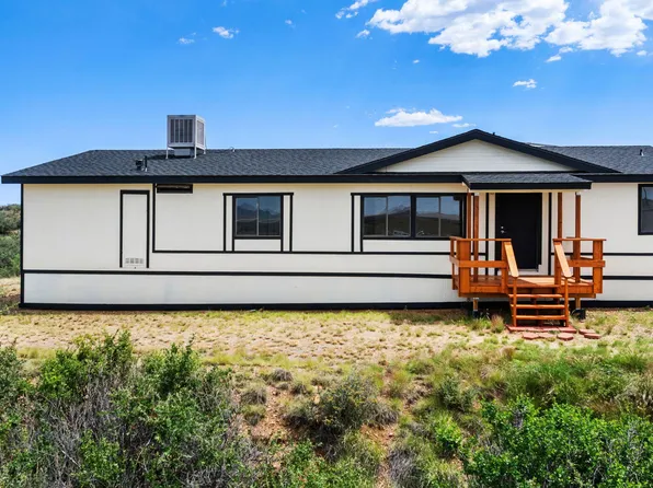 11825 E KACHINA Place, Dewey, AZ 86327