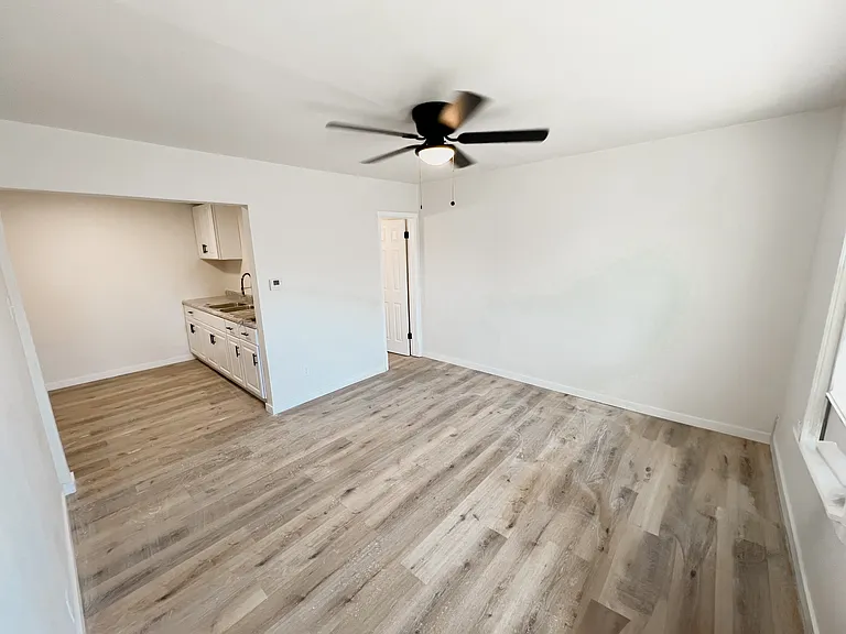 1719 Dewey St #1719 — Photo 1