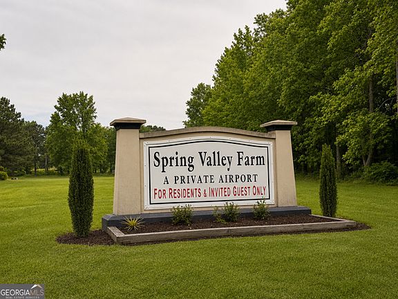 2nd image of 3650 Spring Valley Dr