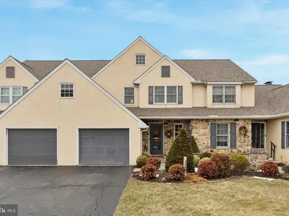 22 Churchill Dr, Elverson, PA 19520