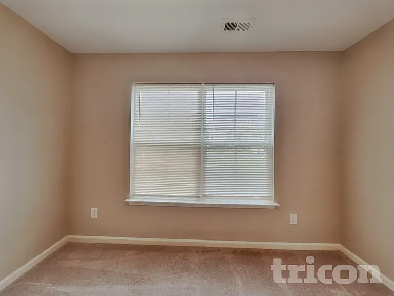 219 Plains Dr — Photo 9