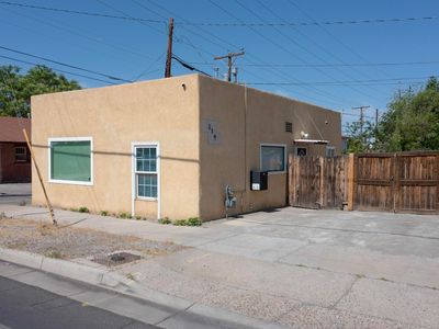 519 8th St SW, Albuquerque, NM, 87102