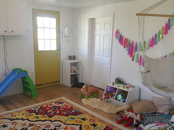 Oak floors and new paint 