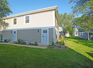 327 Somerset Ln, Vernon Hills, IL