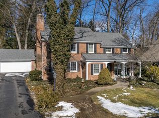 2215 Devonshire Rd, Ann Arbor, MI 48104