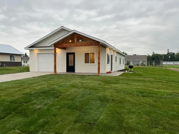 730 Cedar Ave SE, Menahga, MN 56464