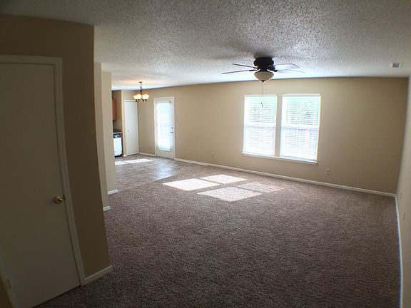 4th image of 2021 Dutch Elm Dr