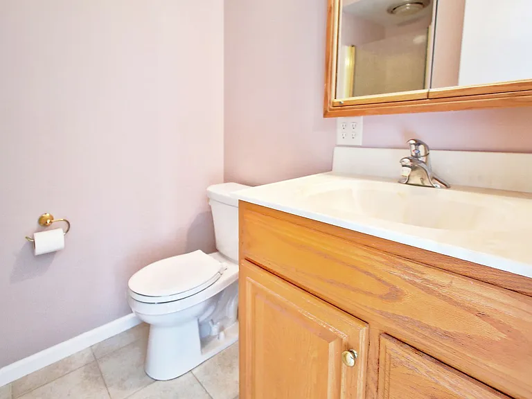 854 York Ave — Photo 16