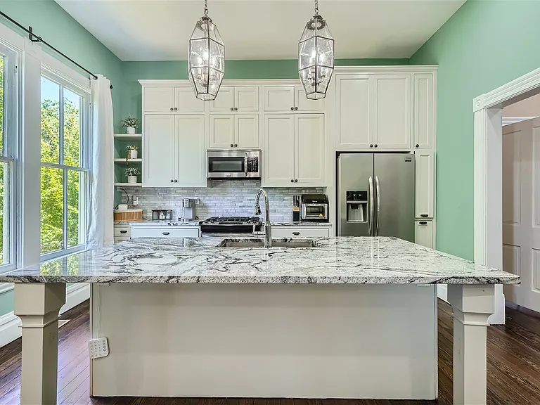 964 Oglethorpe Ave SW — Photo 5