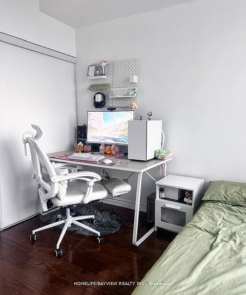 18 Holmes Ave #501 — Photo 4