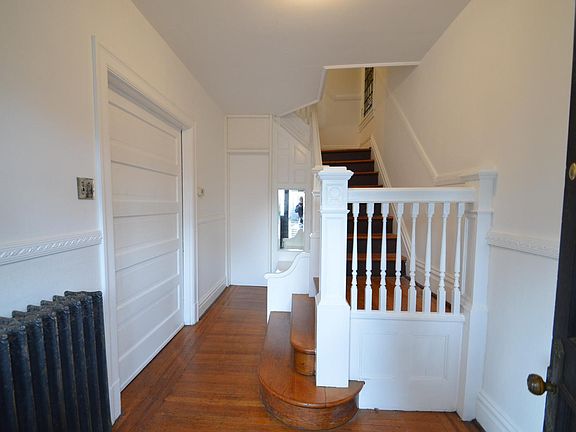 Entry Hall (1st floor apartment uses side door)