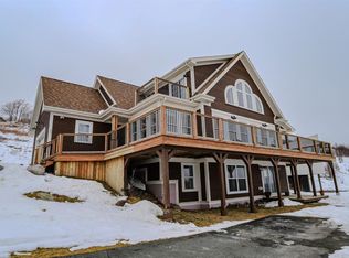 43 Moores Valley Rd, Torbay, NL A1K1B3