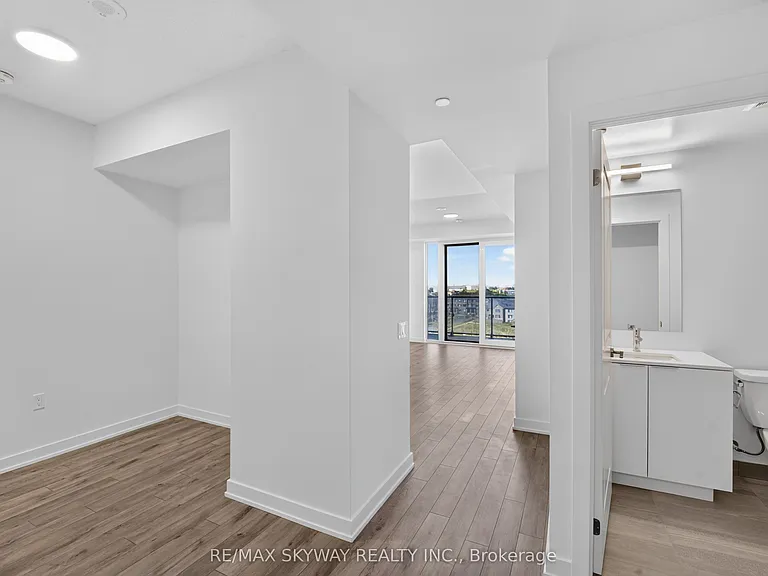 15 Skyridge Dr #521 — Photo 48