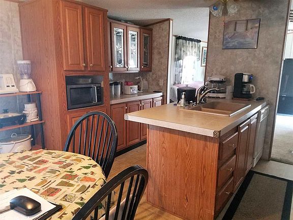 5th image of 688 N Grant St #17