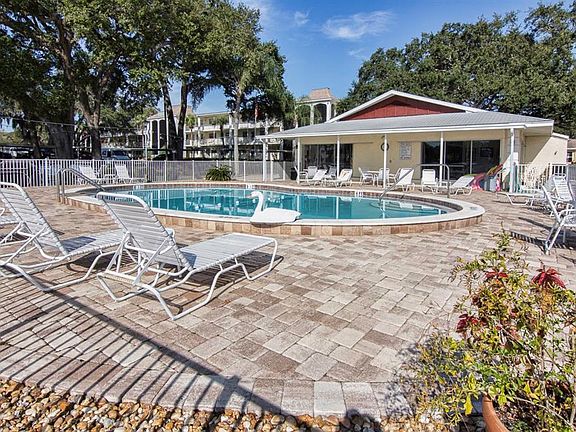 4th image of 1020 De Leon Dr #202