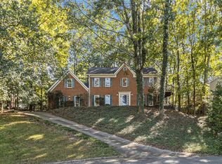 210 Glenrose Ct, Roswell, GA 30076