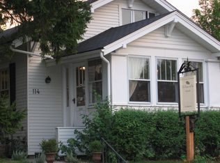 114 Applebee St, Barrington, IL 60010