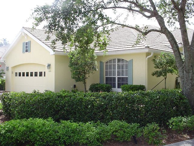 Charming Golf Cottage at Willoughby Country Club