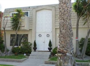 422 22nd St APT B, Huntington Beach, CA 92648