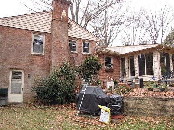 3rd image of 116 Oakwood Pl