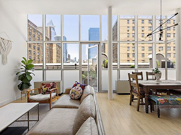 3rd image of 420 W 25th St Unit Ph9c