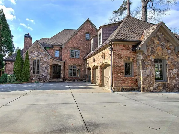 4076 Peachtree Dunwoody Rd NE, Atlanta, GA 30342