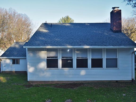3rd image of 7025 Jefferson Ave