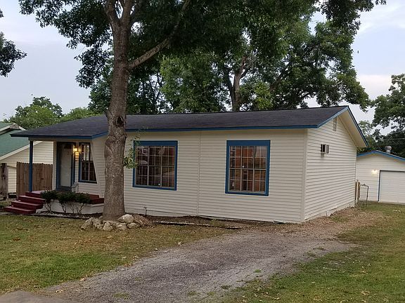 2nd image of 562 Kashmuir Pl