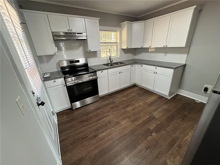 1725A President St — Photo 6
