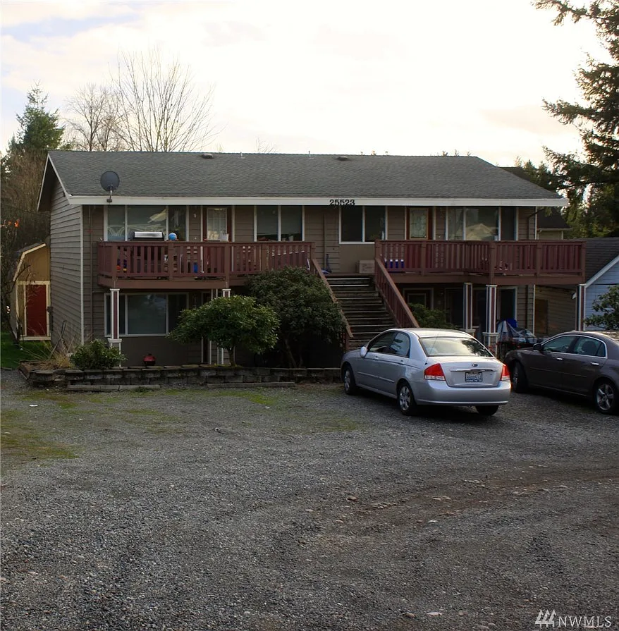 25523 Lawson St photo 1