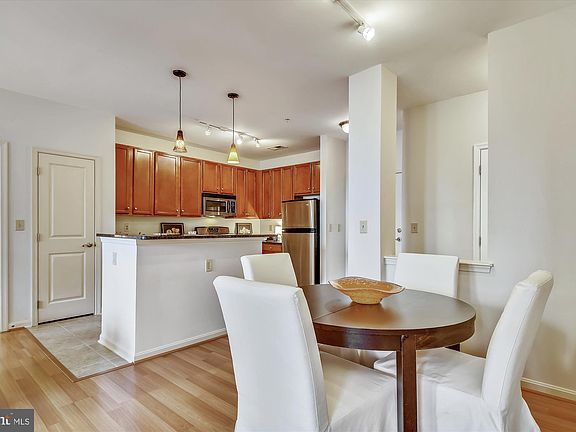 5th image of 2665 Prosperity Ave APT 130