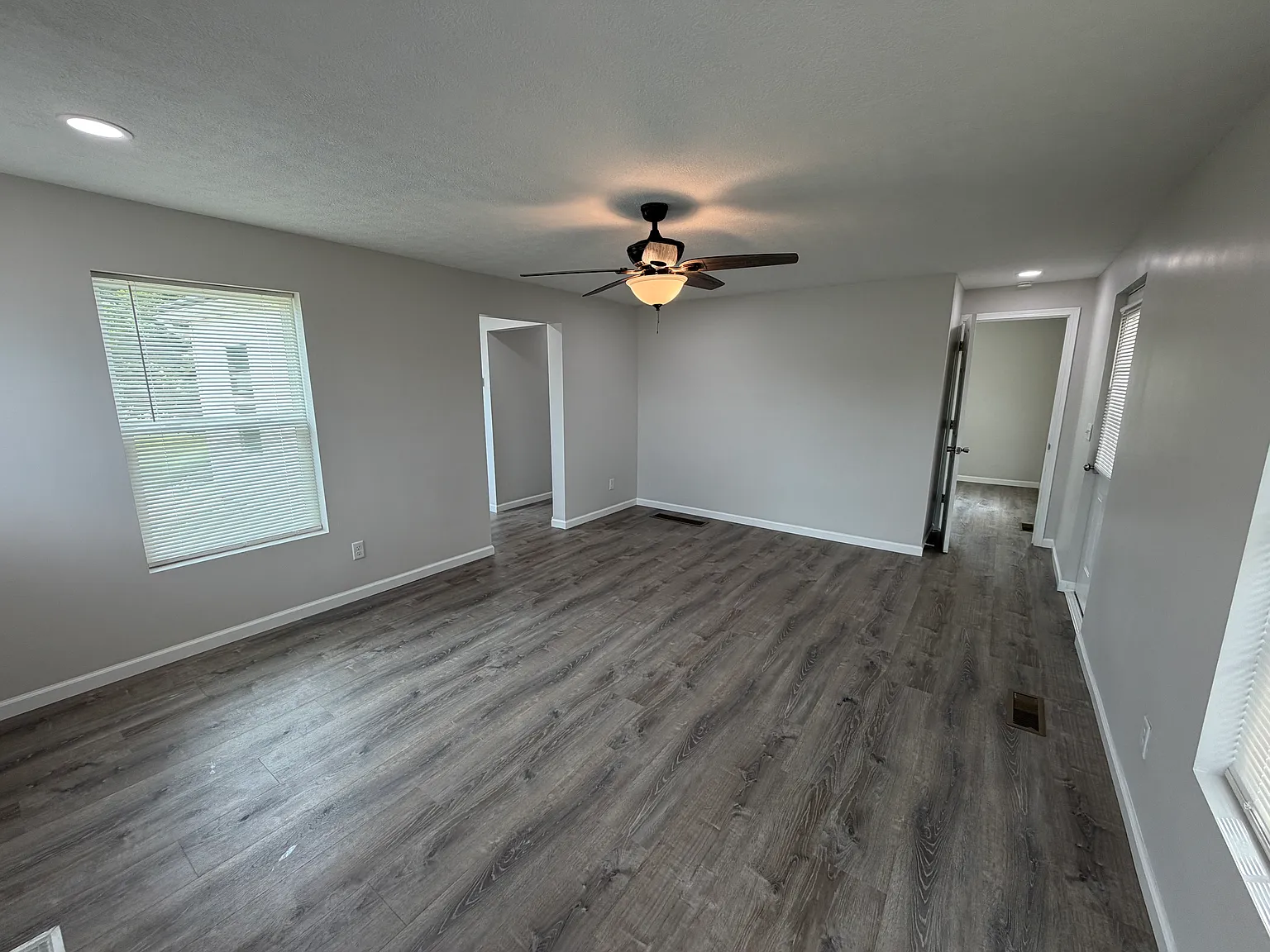 3 bed, $2,400 — Photo 4