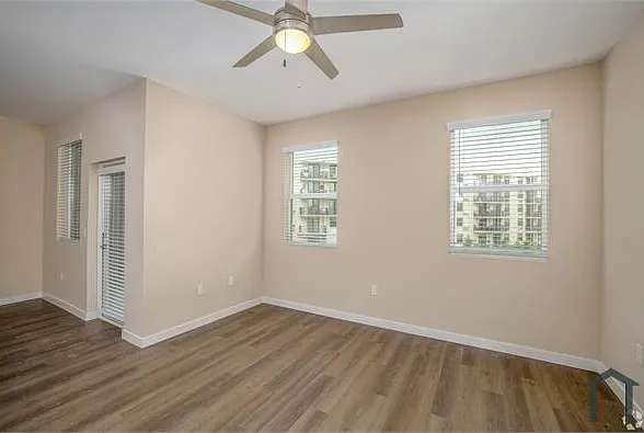 203 N University Dr — Photo 13