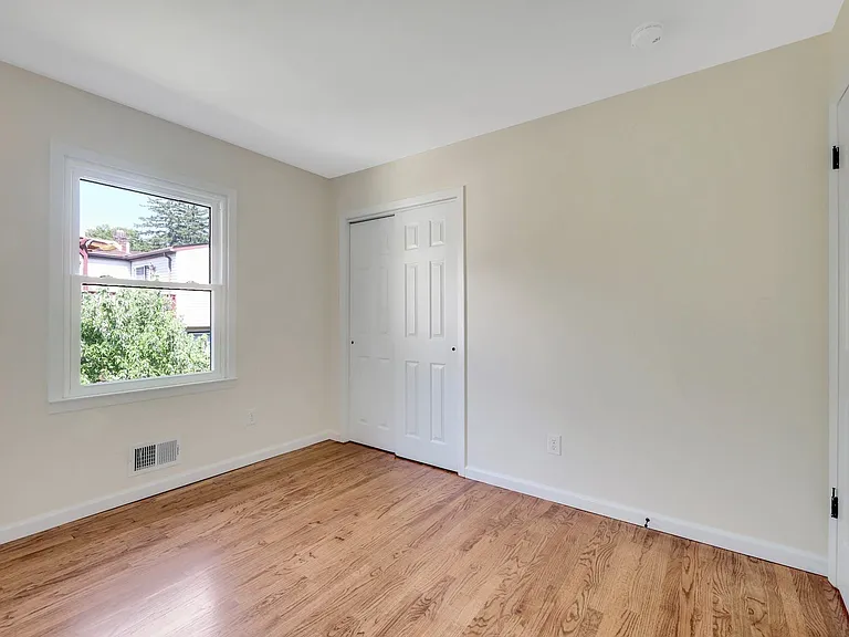 192 Maywood Ave — Photo 32