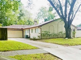 950 Festival Dr, Houston, TX 77062