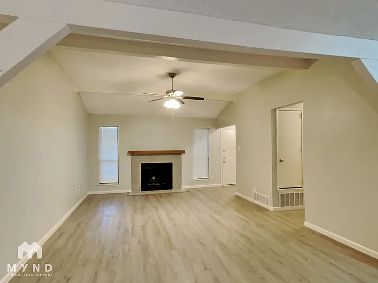 5208 Rowcrop Dr — Photo 5