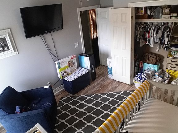 3rd image of 106 Lynwood Ct
