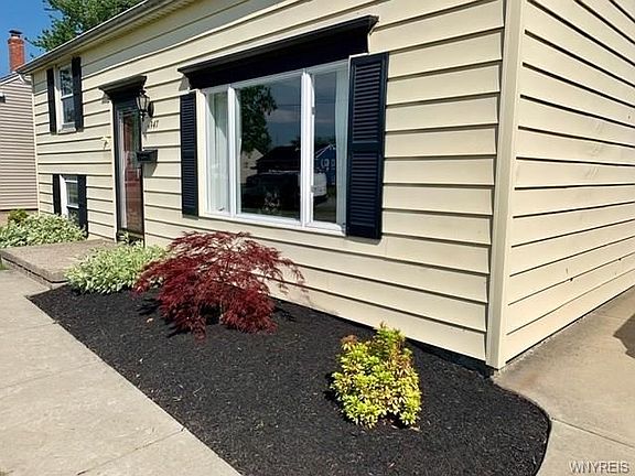 3rd image of 4947 Chapman Pkwy